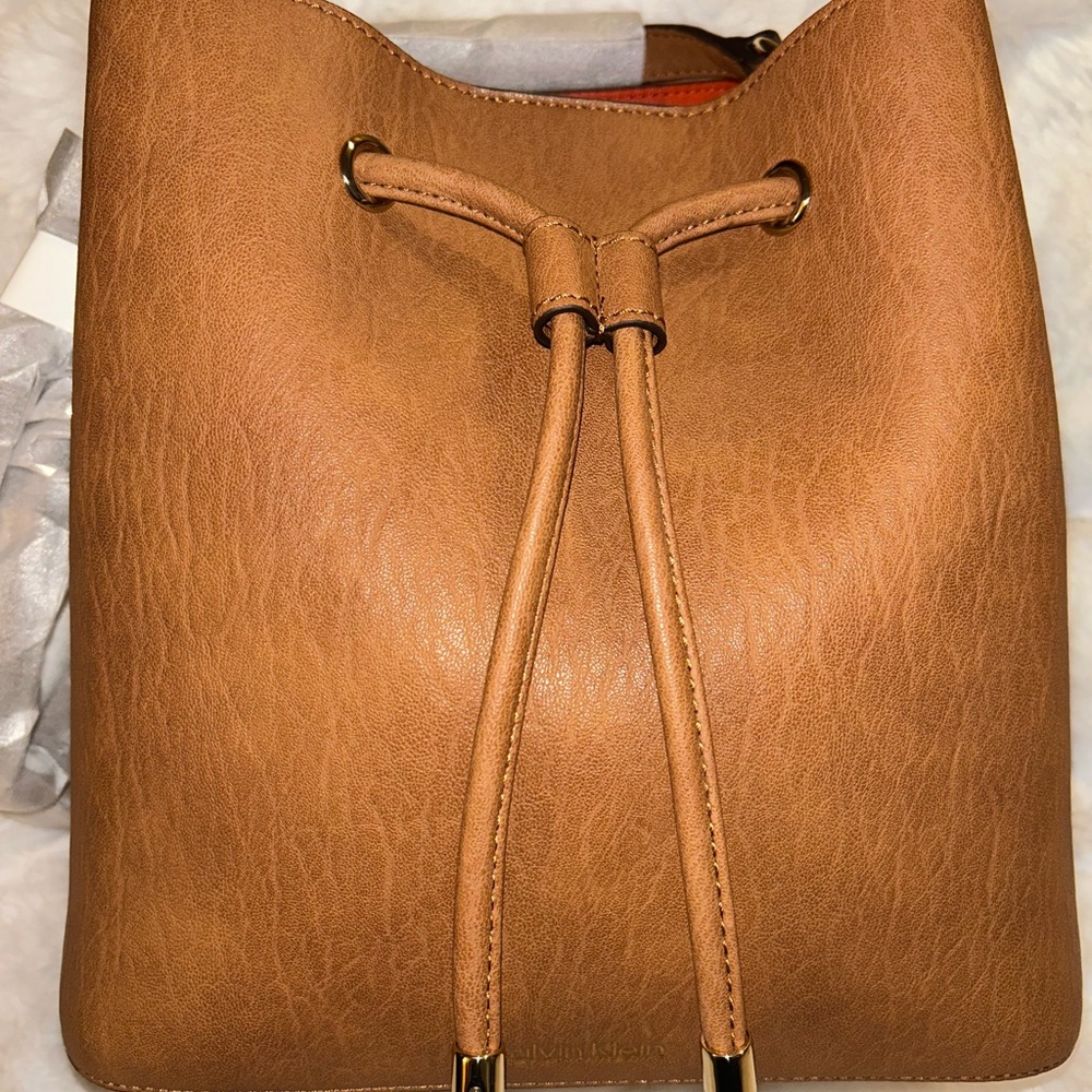 Calvin Klein Tan Bucket Bag Gold Hardware Minimalist Shoulder Bag